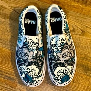 Blue Kraken Low-Top Skater Shoes